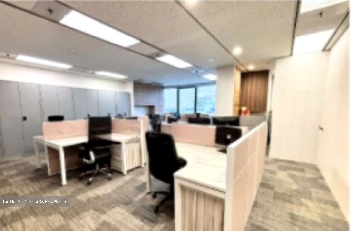 United Square (D11), Office #634521601